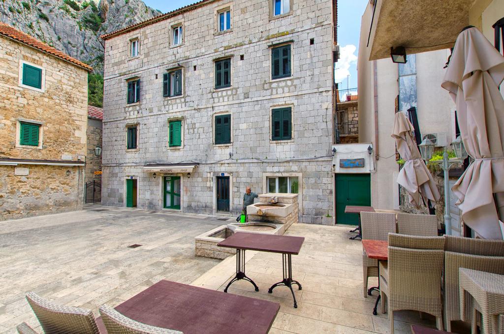 Apartment Mandic Оміш Екстер'єр фото